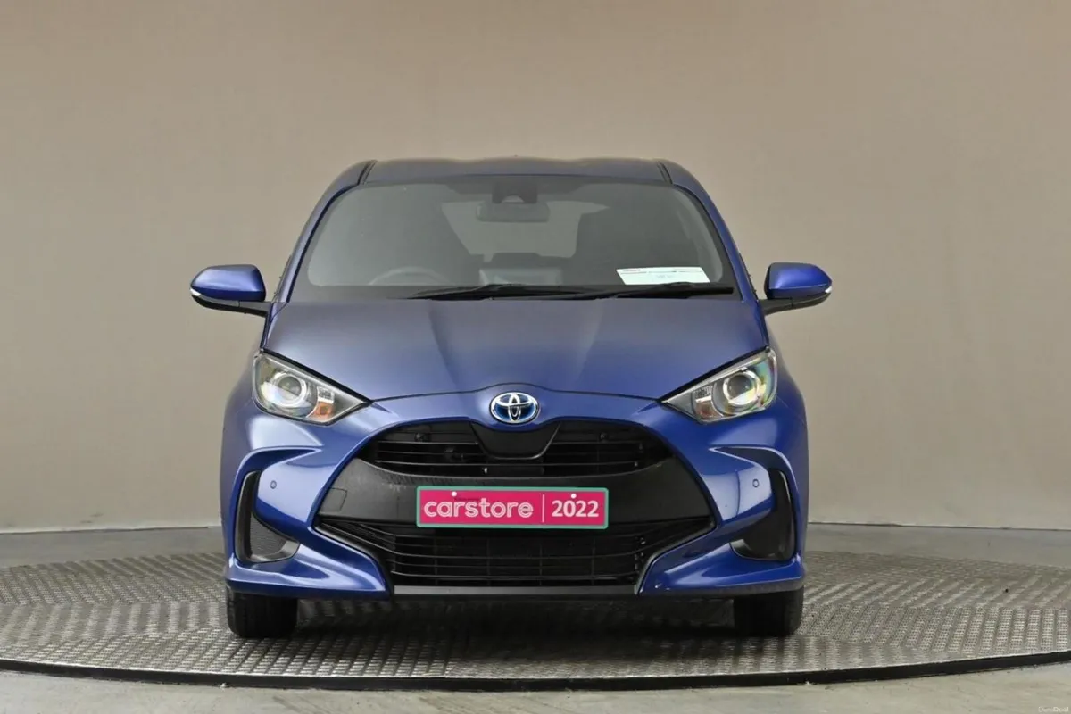 Toyota Yaris 1.5 HYBRID **REVERSE CAM**PARK SENSOR - Image 2