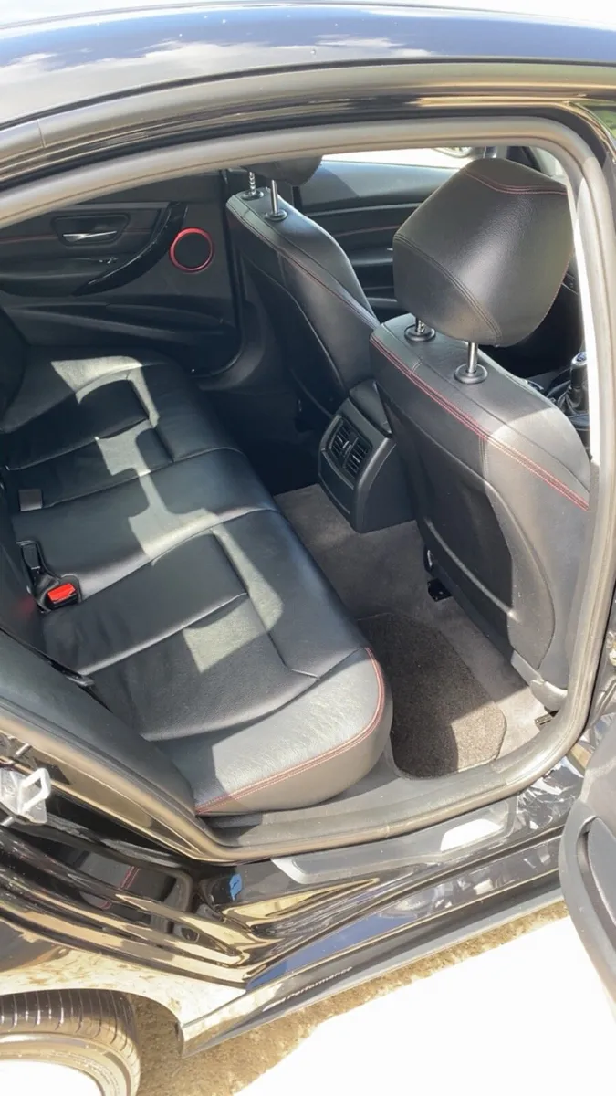 BMW 320 SPORT - Image 6