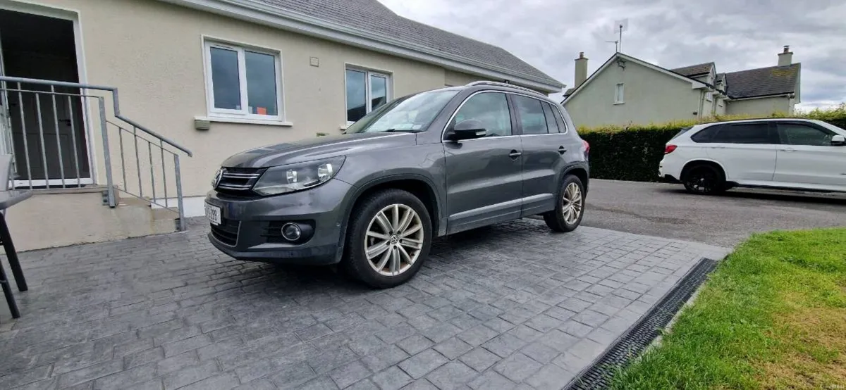 VW Tiguan 2.0 TDI R-Line NCT 05/27, TAX 03/27 - Image 3