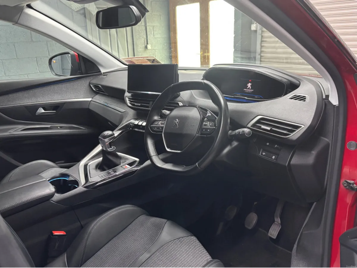 Peugeot 3008 FL ALLURE 1.2 130 6.3 4DR - Image 6