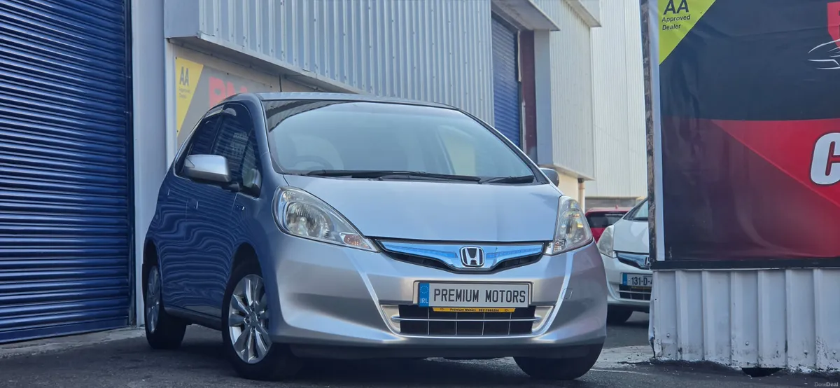Honda Fit Automatic Hybrid - Image 2