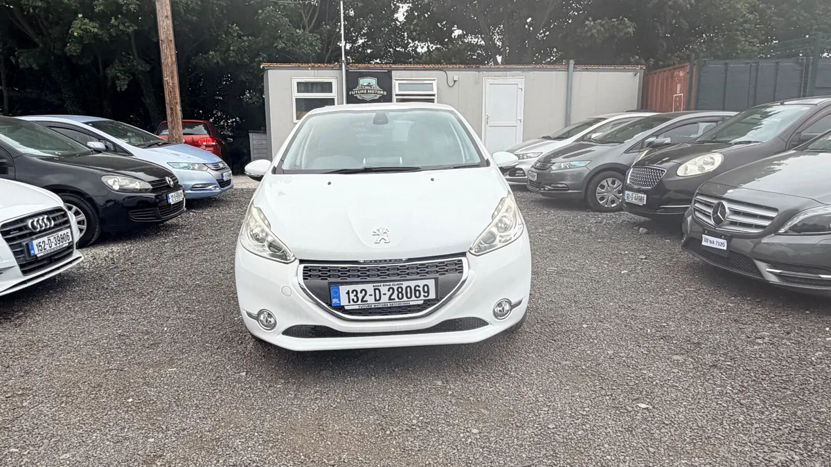Peugeot 208 2013 Fully Automatic Low Mileage - Image 3