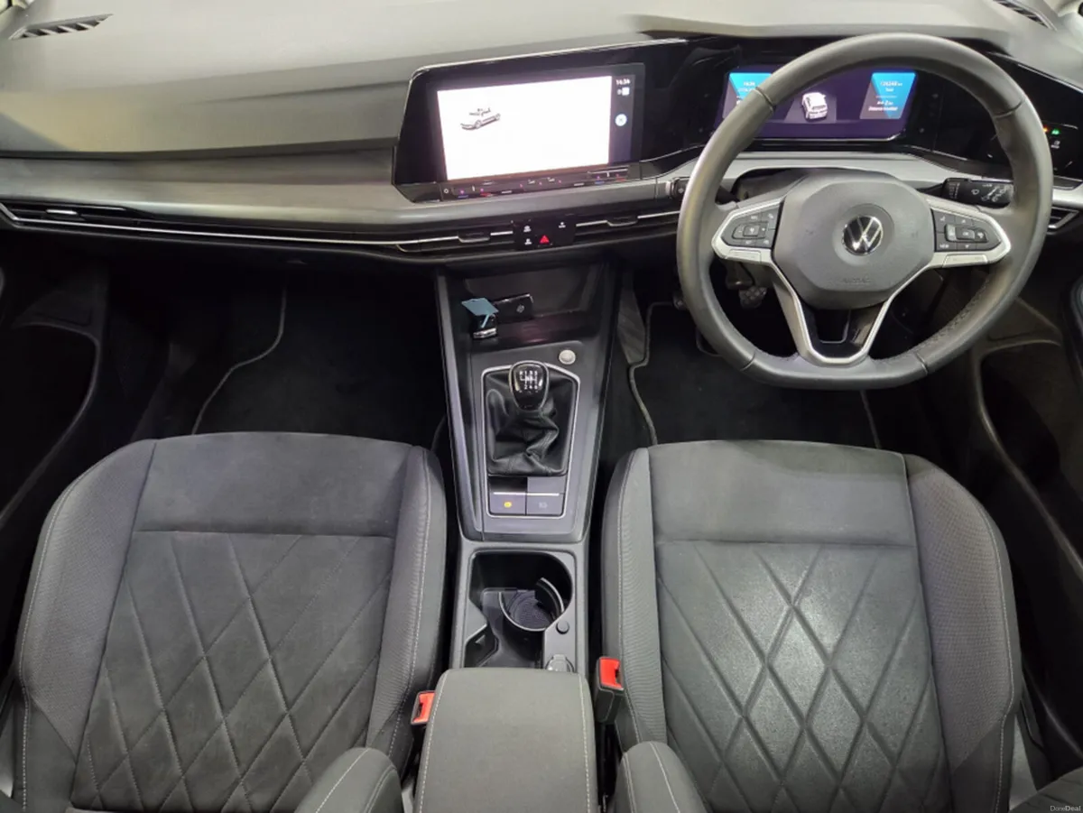 Volkswagen Golf 2.0 TDI HIGH SPEC STYLE MODEL - Image 2