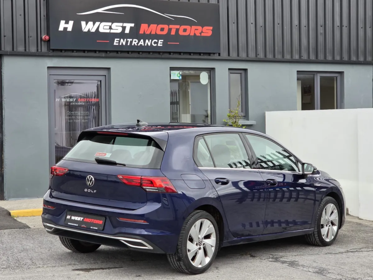 Volkswagen Golf 2.0 TDI HIGH SPEC STYLE MODEL - Image 3