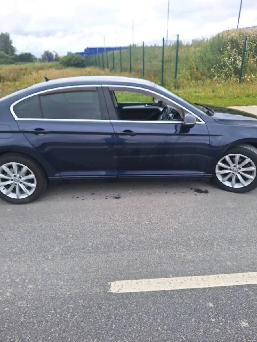 Volkswagen Passat SE Business 2.0 TDI - Image 4