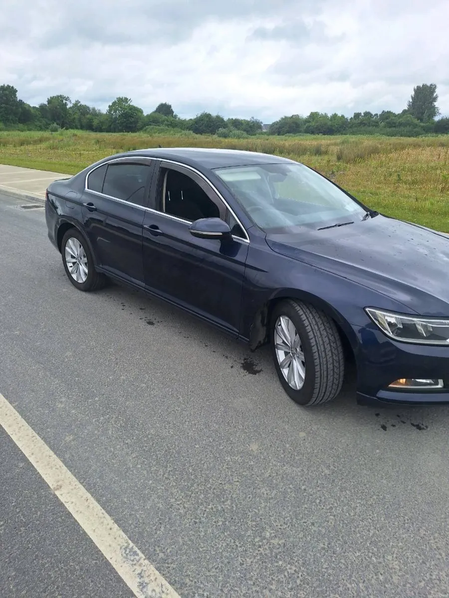 Volkswagen Passat SE Business 2.0 TDI - Image 3
