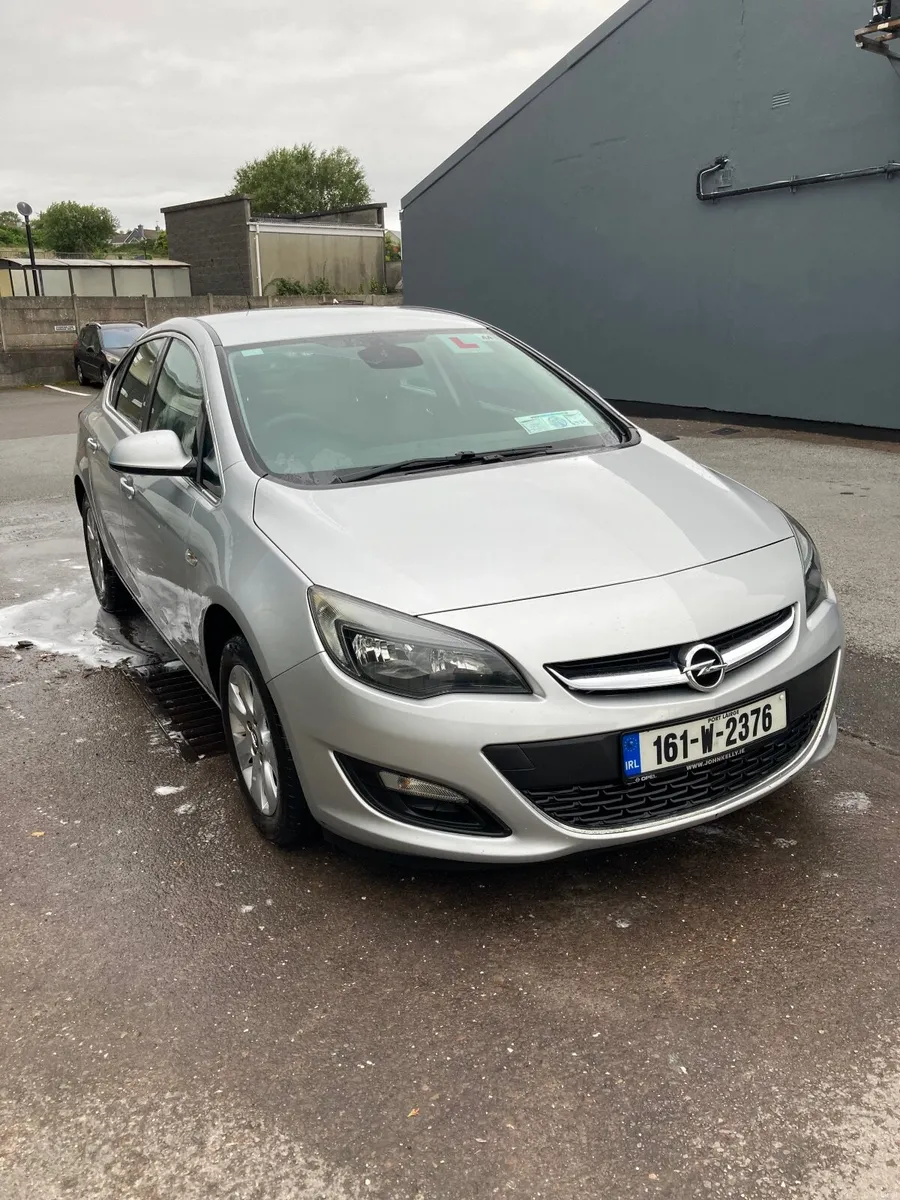 Opel Astra 2016 - Image 4
