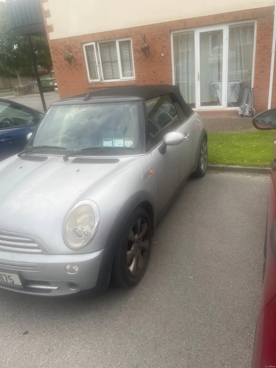 Mini Cooper 2006 convertible - Image 1