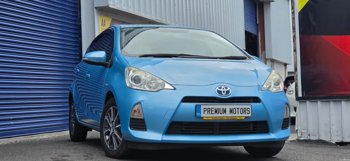 Toyota Aqua Hybrid - Image 2