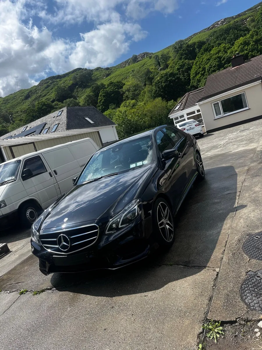 152 Mercedes Benz e220 AMG Night edition with - Image 5