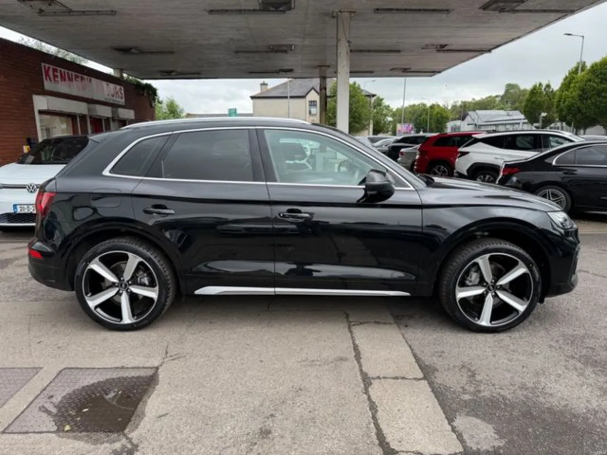Audi Q5 40 TDI Quattro S-T 4DR Auto - Image 2