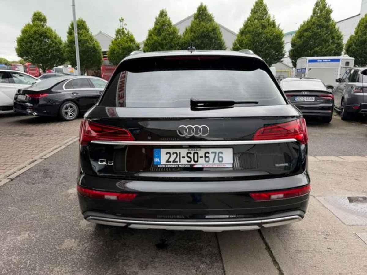 Audi Q5 40 TDI Quattro S-T 4DR Auto - Image 4