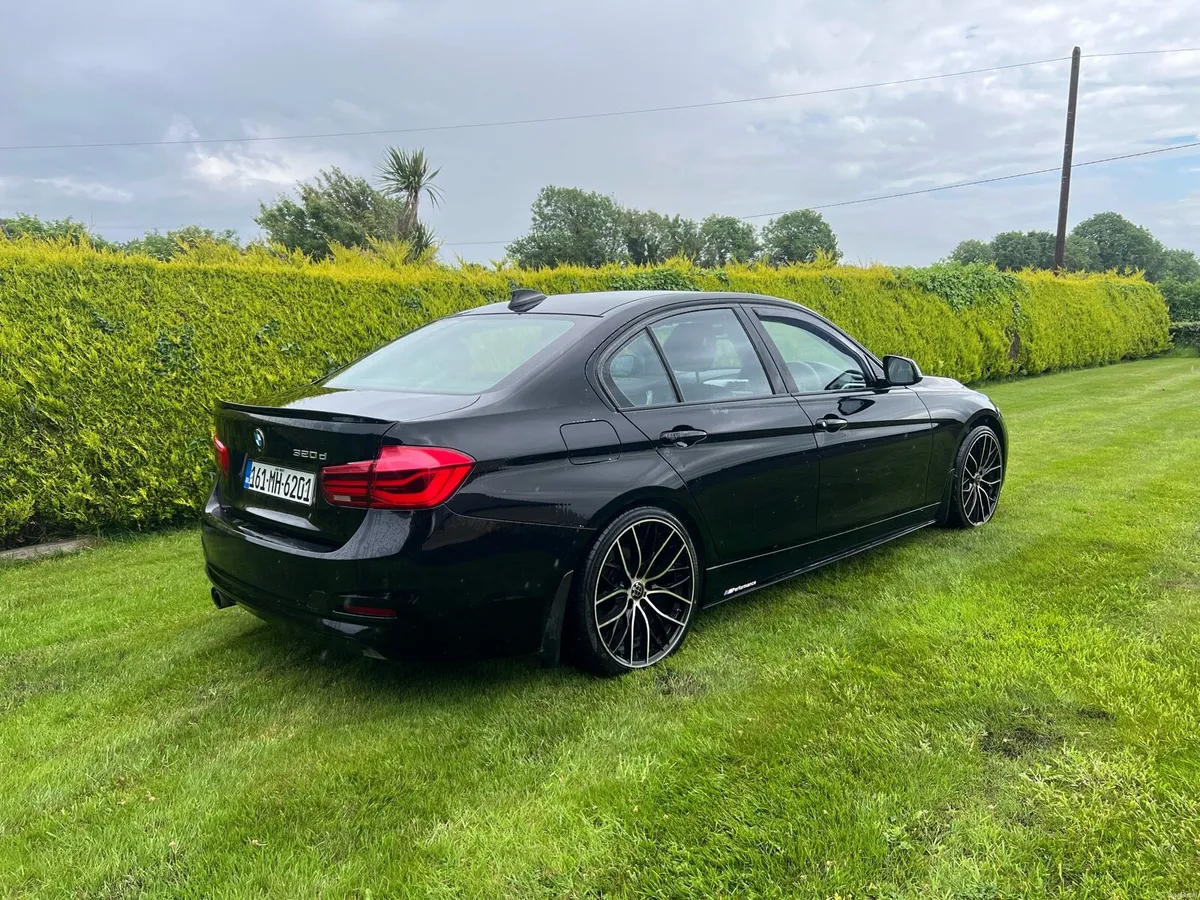 BMW 320D Efficient Dynamics - Image 2