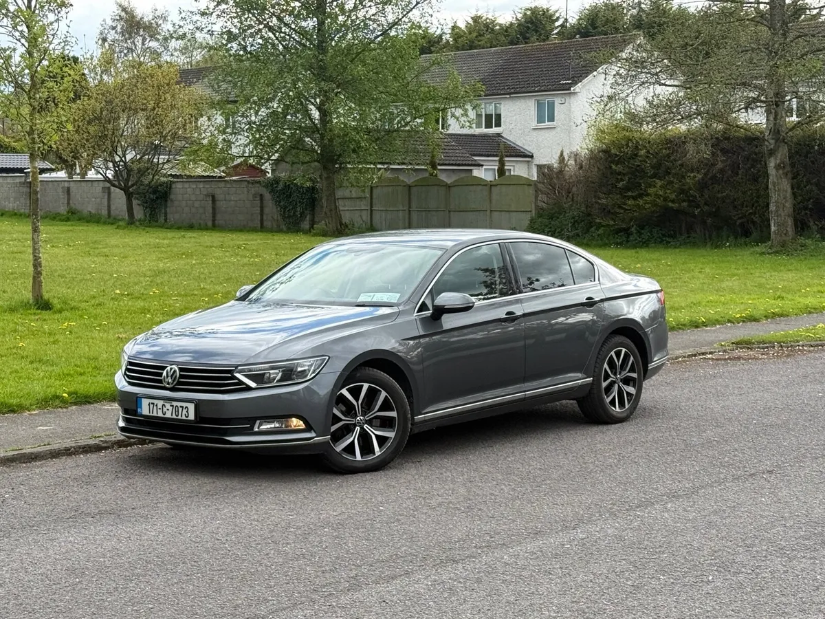 2017 Volksvagen PASSAT/Automatic/Low mileage - Image 4