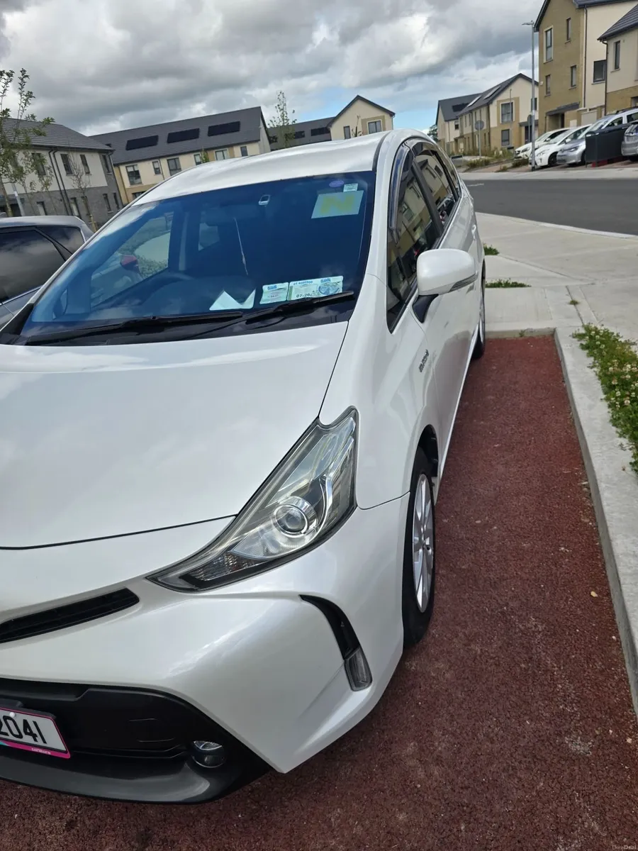 Toyota Prius 2017 - Image 4