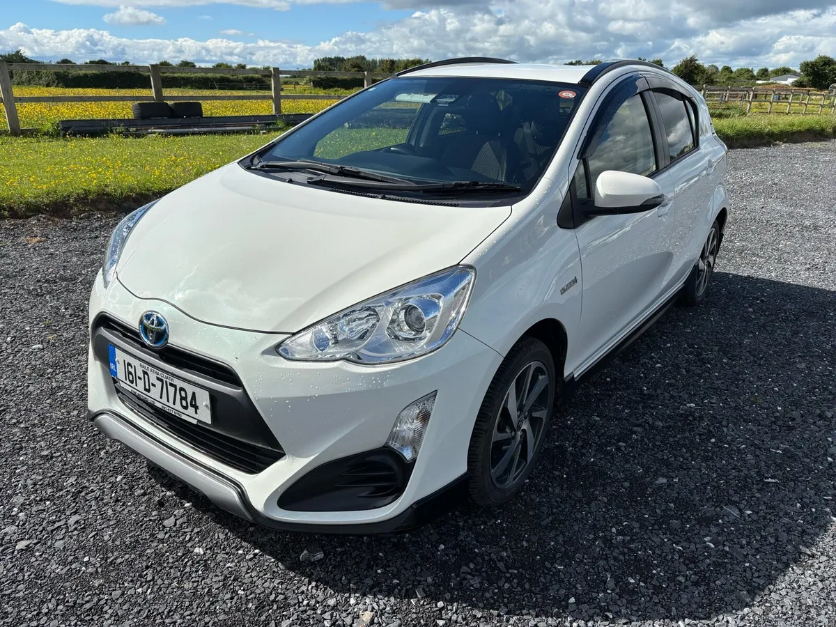 Toyota Aqua Urban X Hybrid - Image 3