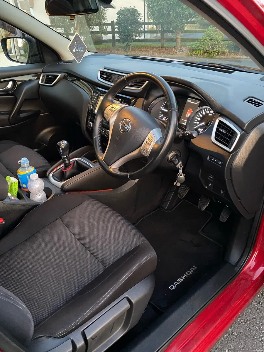 2016 Nissan Qashqai - Image 2