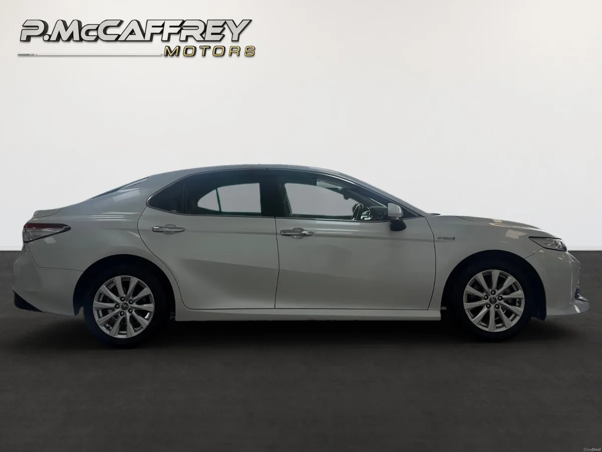 2019 Toyota Camry 2.5 Self Charging Hybrid - Image 4