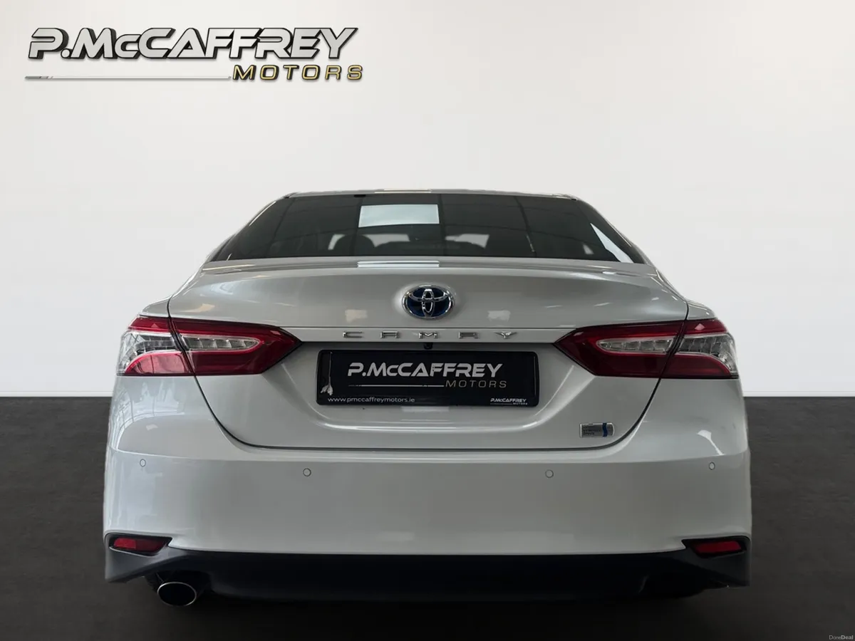 2019 Toyota Camry 2.5 Self Charging Hybrid - Image 6