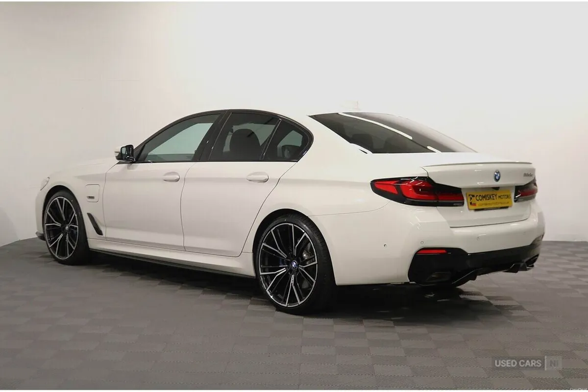 BMW 5-Series 530e M Sport - Image 5