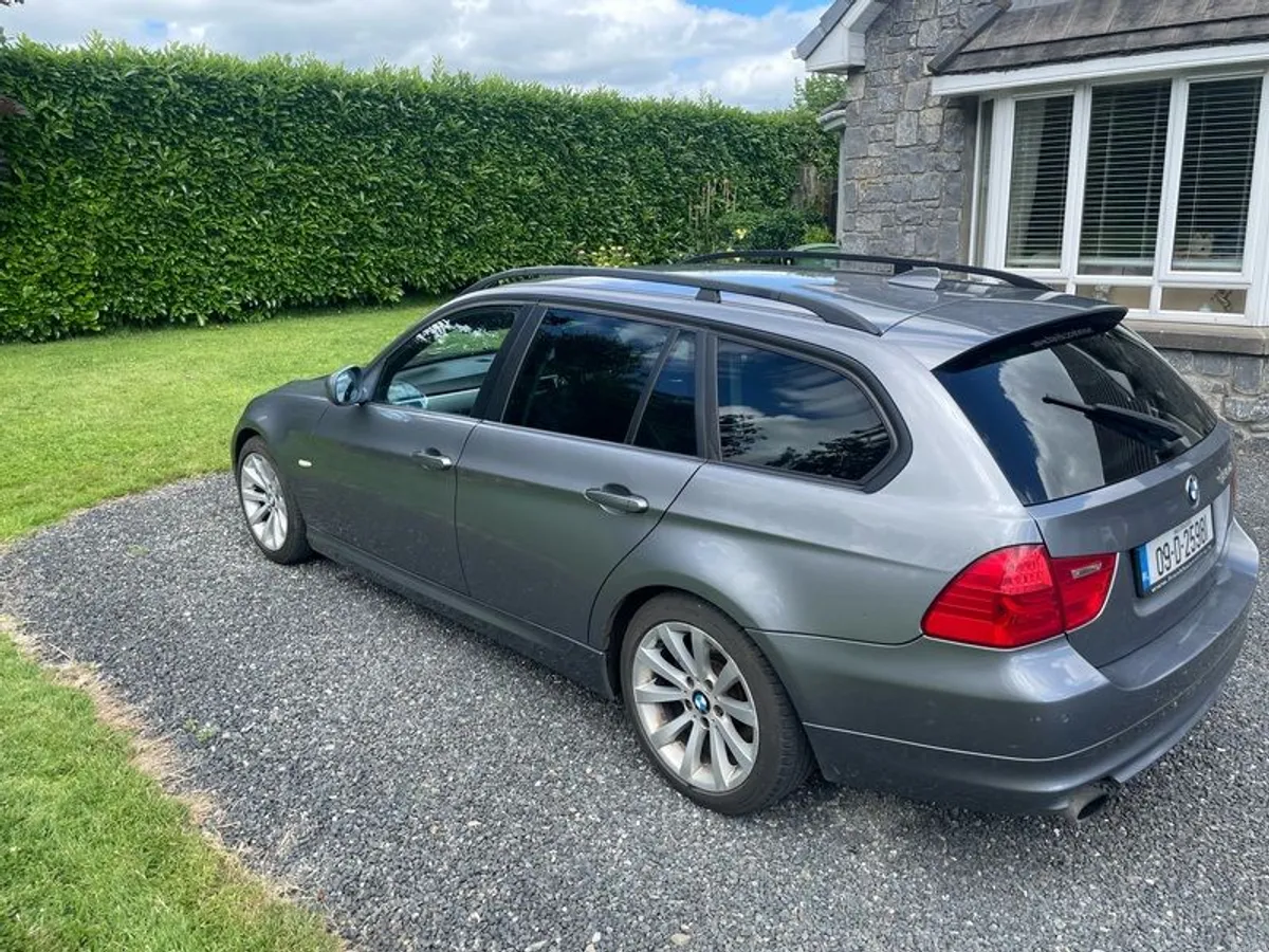 2009 Bmw 3-series parts or repair - Image 4
