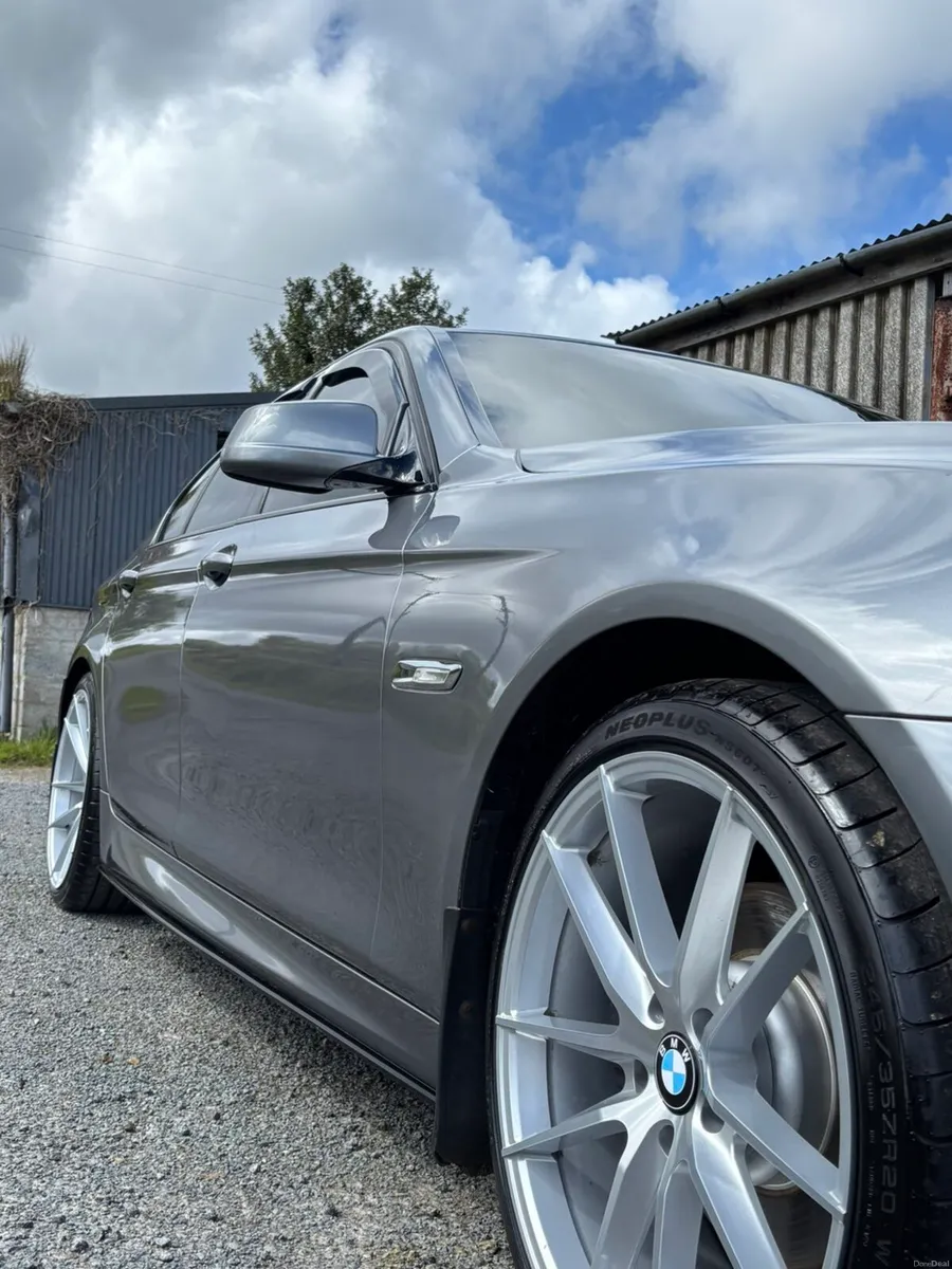 Car - Image 3