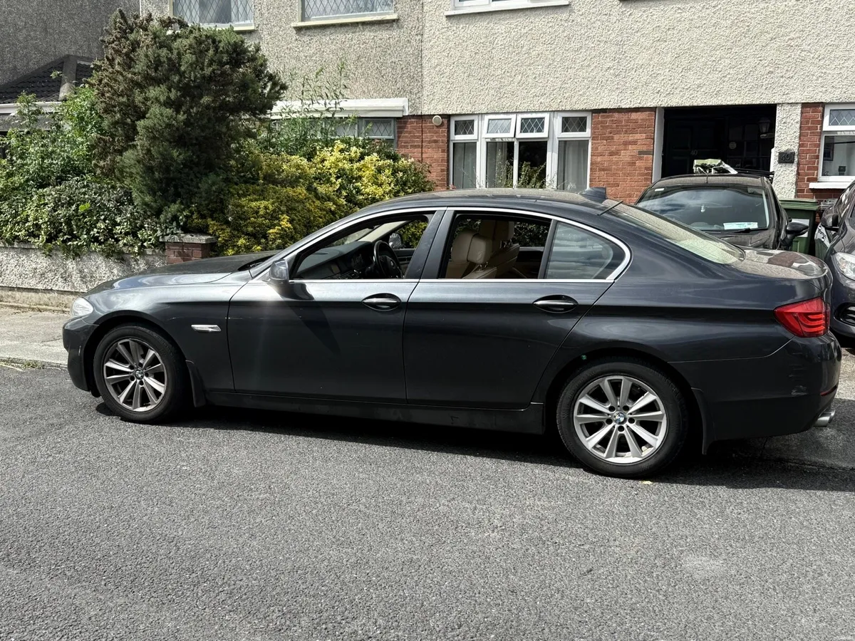 car - Image 2