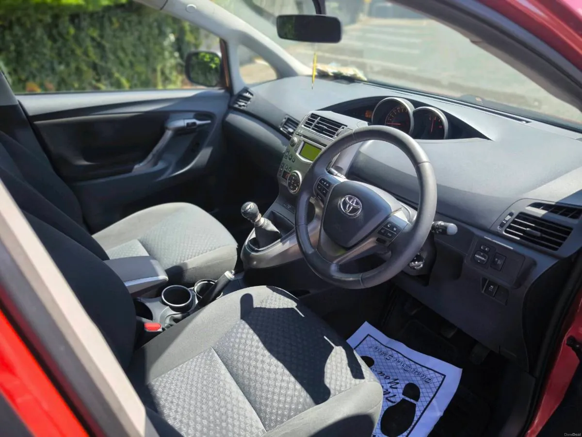 Toyota verso - Image 2
