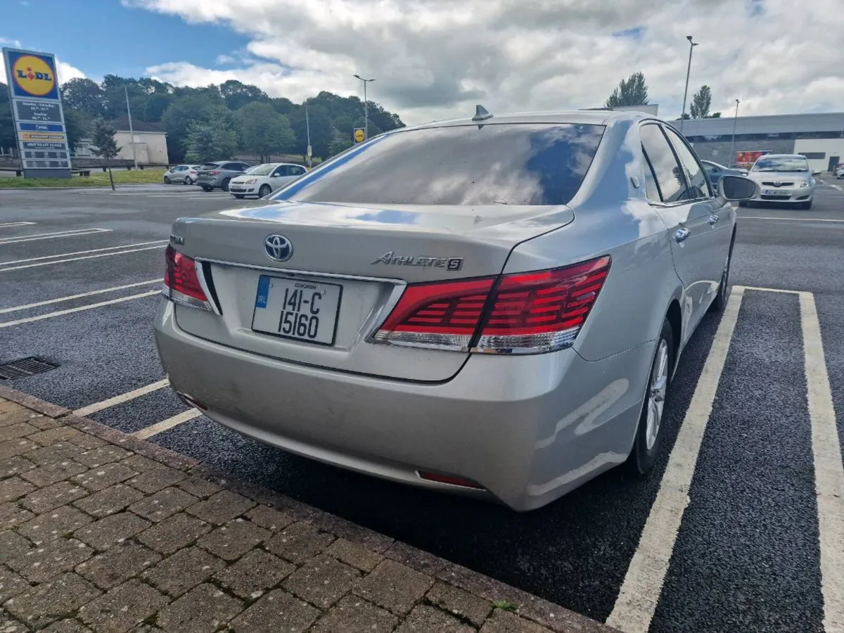 2014 Toyota Crown 2.5L Hybrid Silver - Image 3