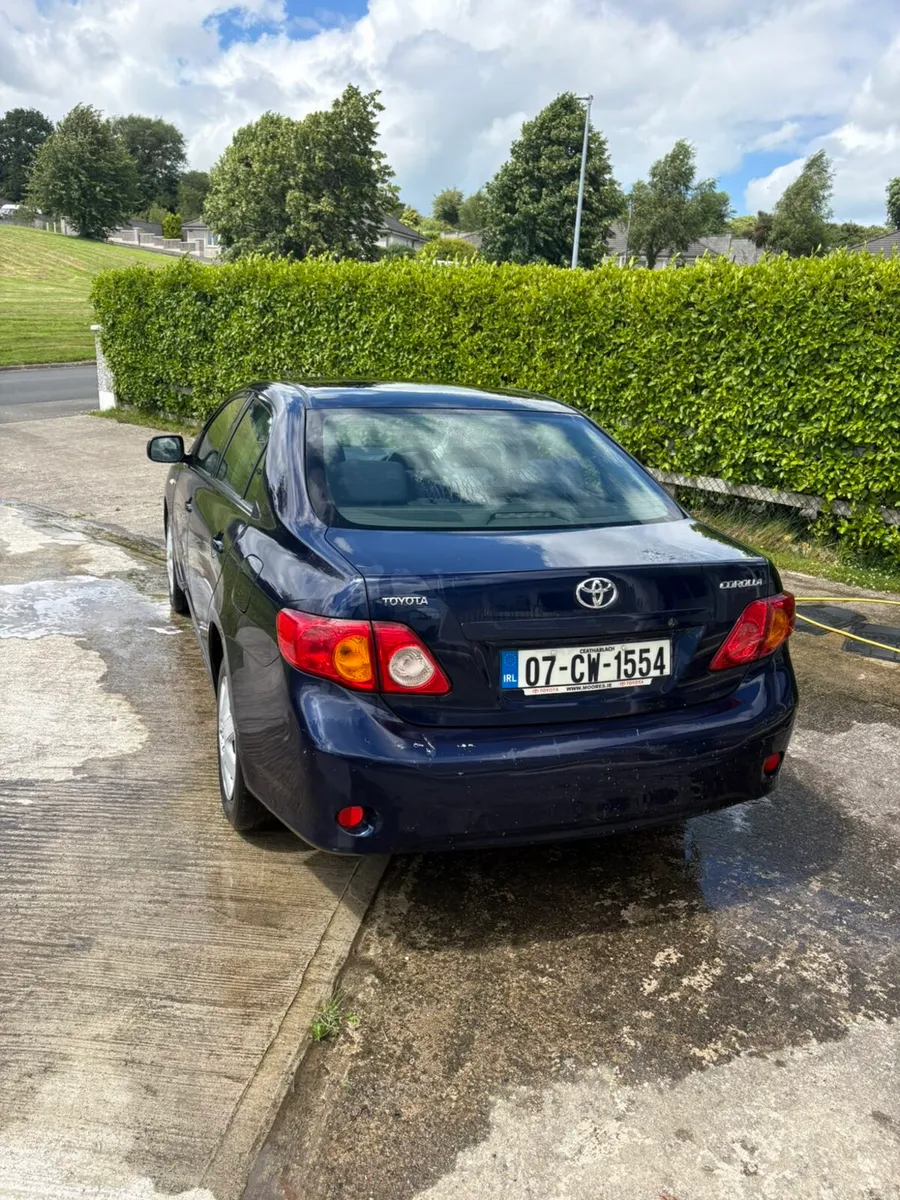 Toyota corolla - Image 3