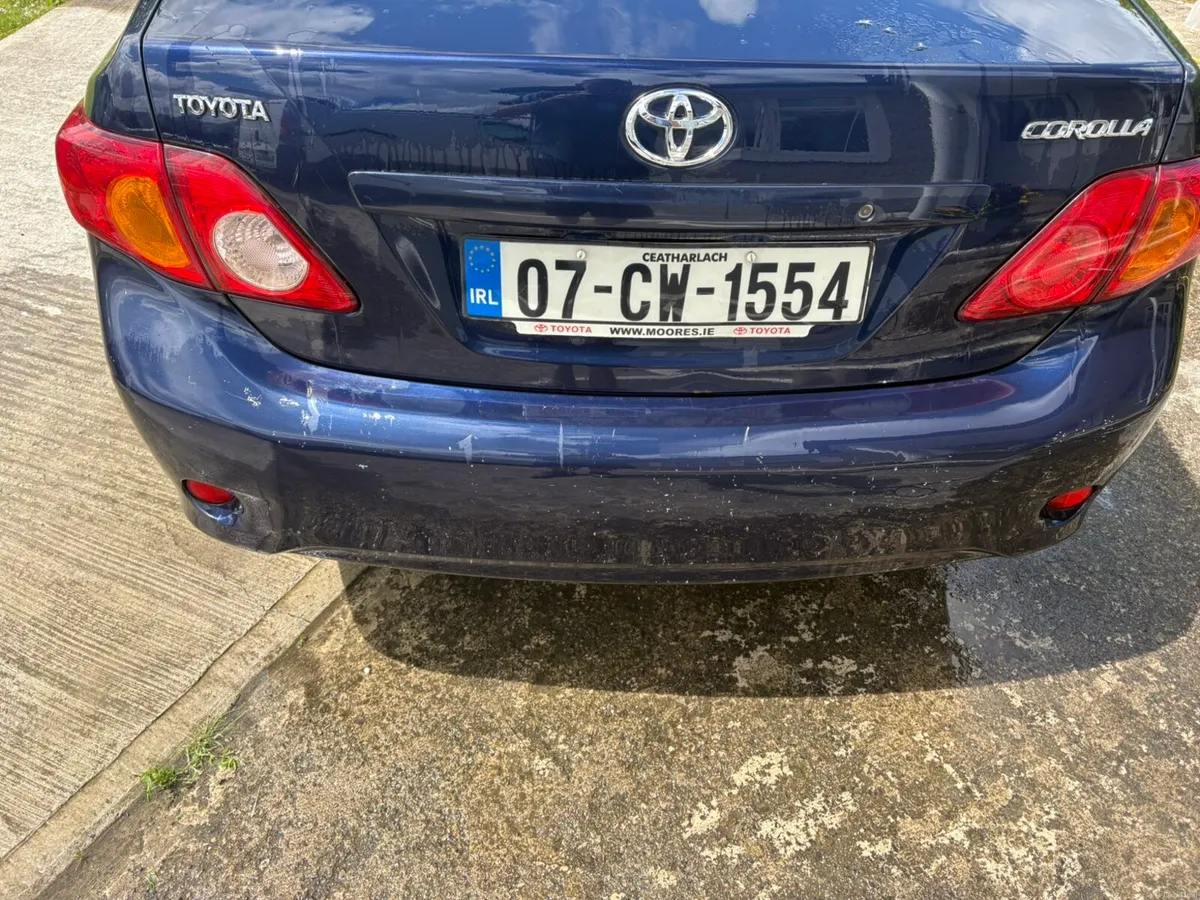 Toyota corolla - Image 4