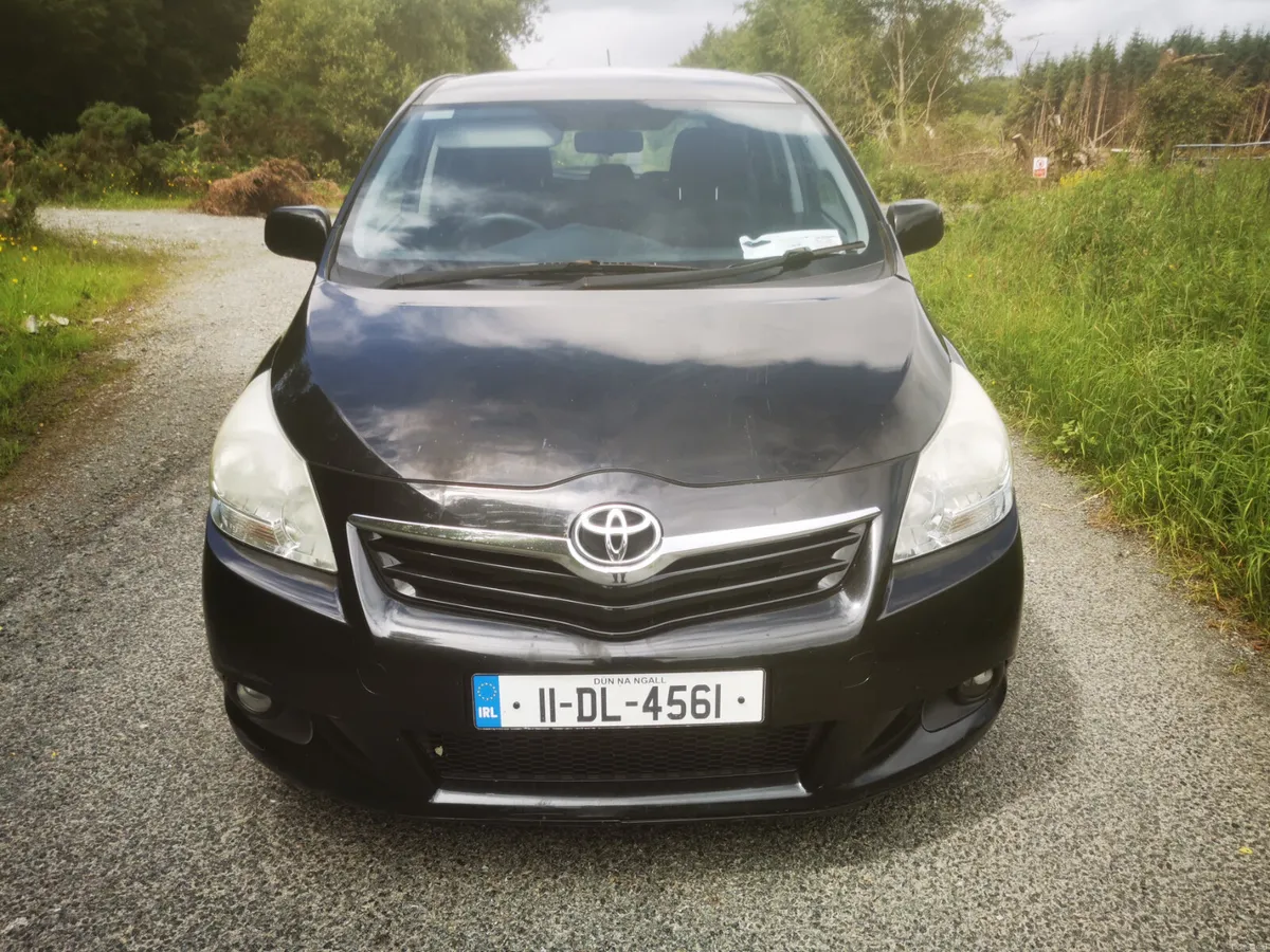 Toyota Verso 2011 2.0 D4d NCT and Taxed - Image 3