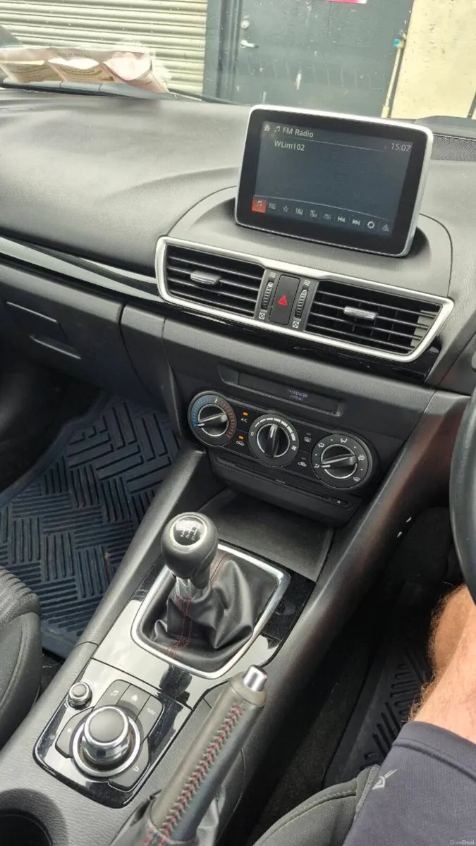 2014 mazda 3 low milage - Image 3
