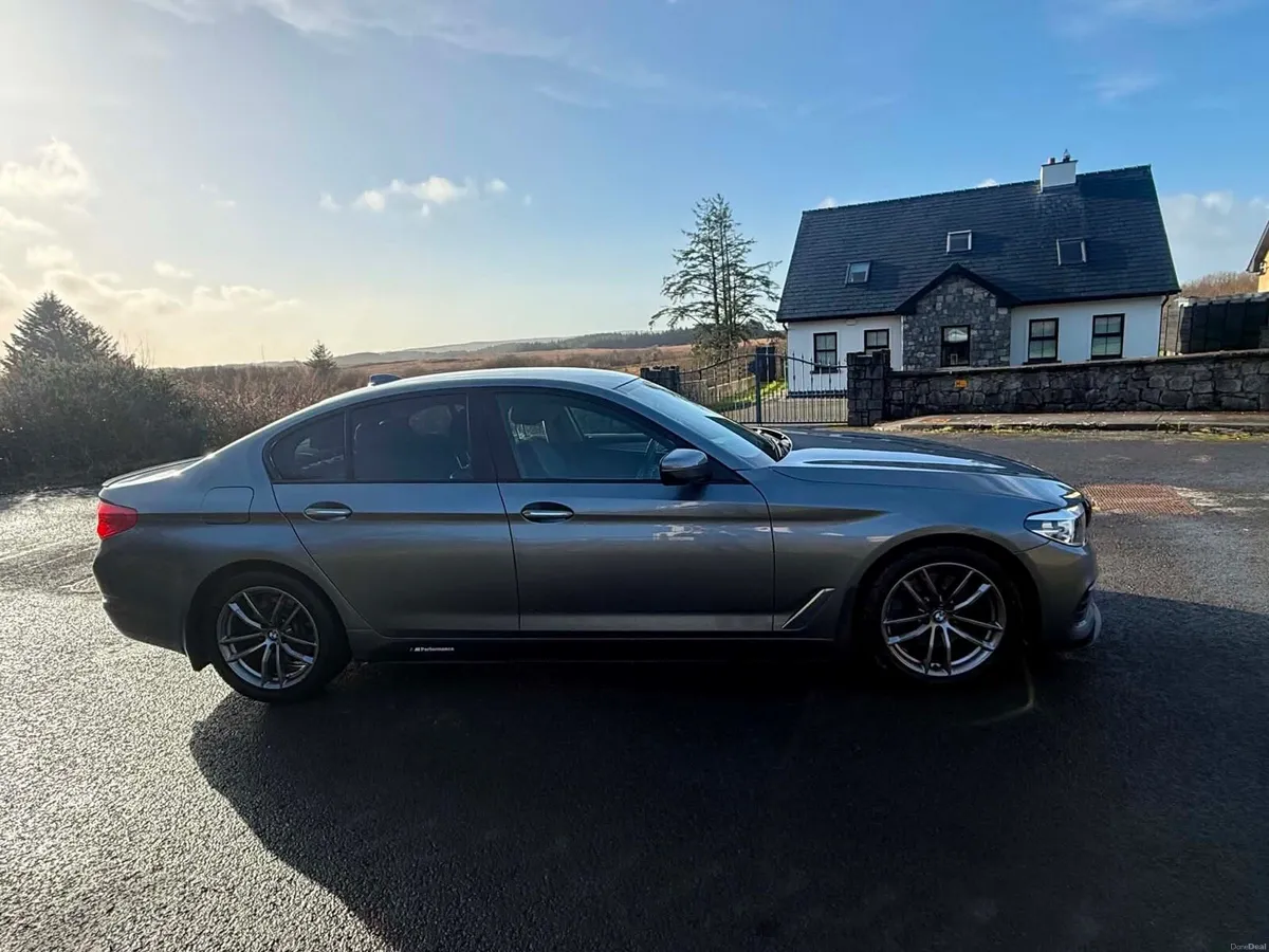 BMW G30 2017 AUTOMATIC - Image 3