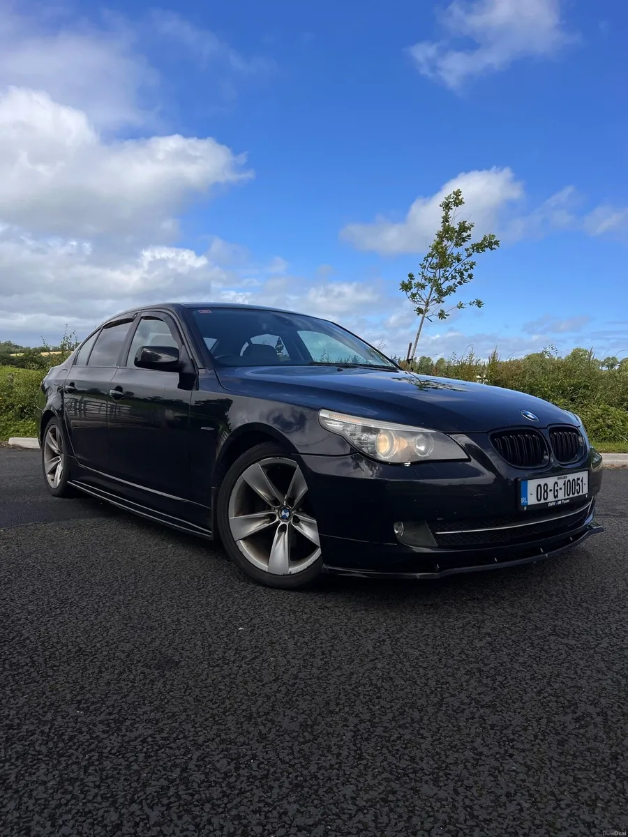 BMW 520d - Image 1