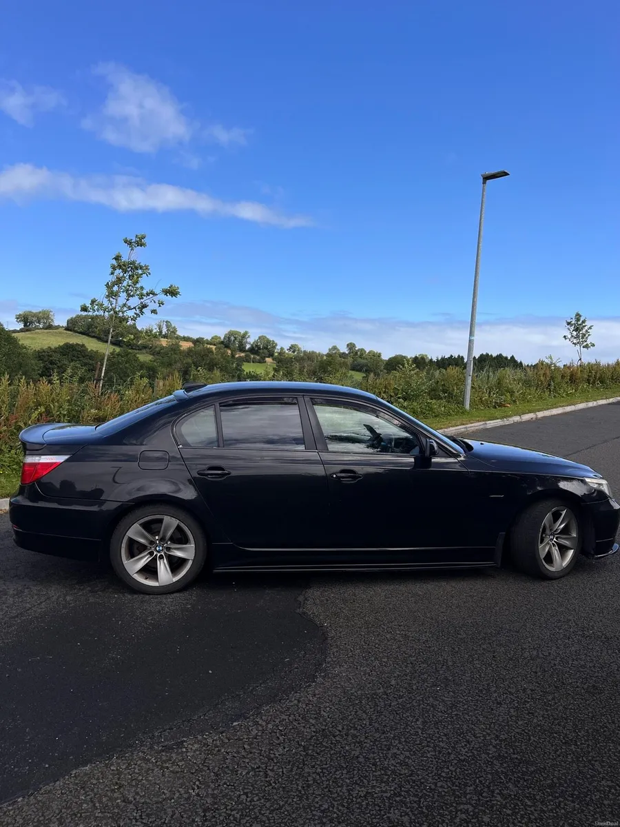 BMW 520d - Image 2