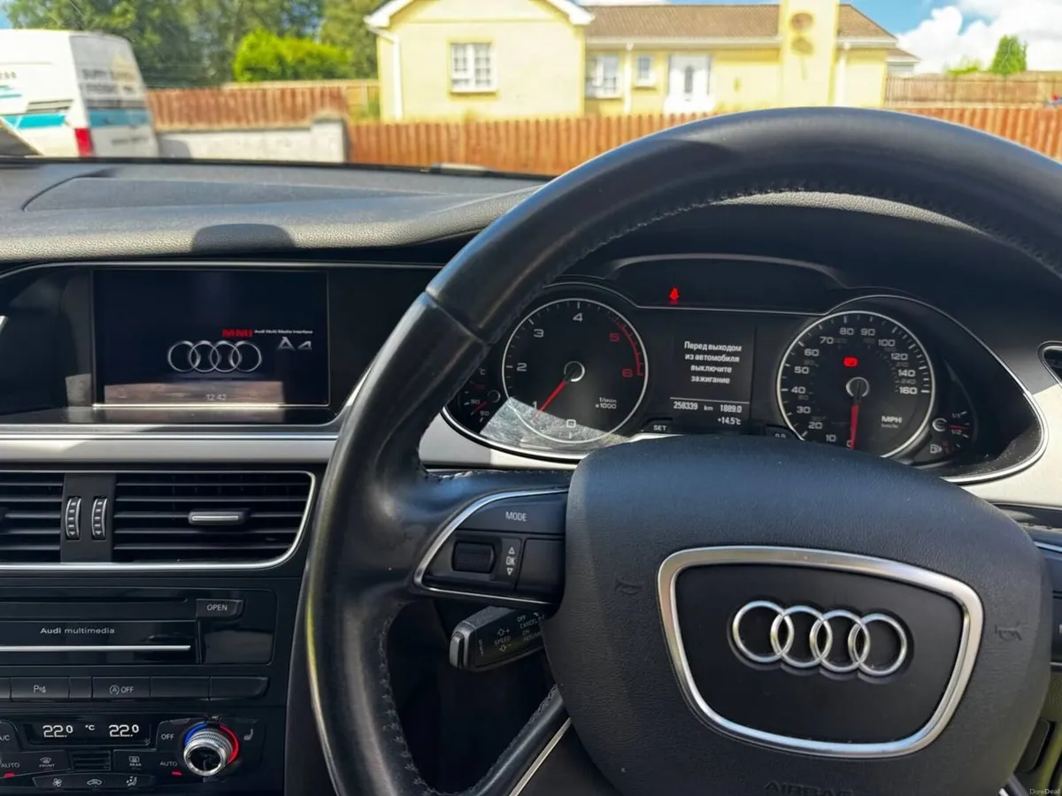 Audi A4 2015 - Image 6