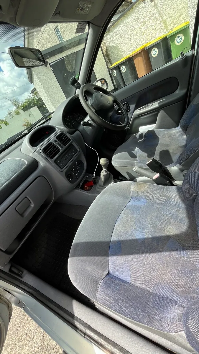 Renault Clio 1.1L fresh NCT 07/27 tax 08/26 swap - Image 3