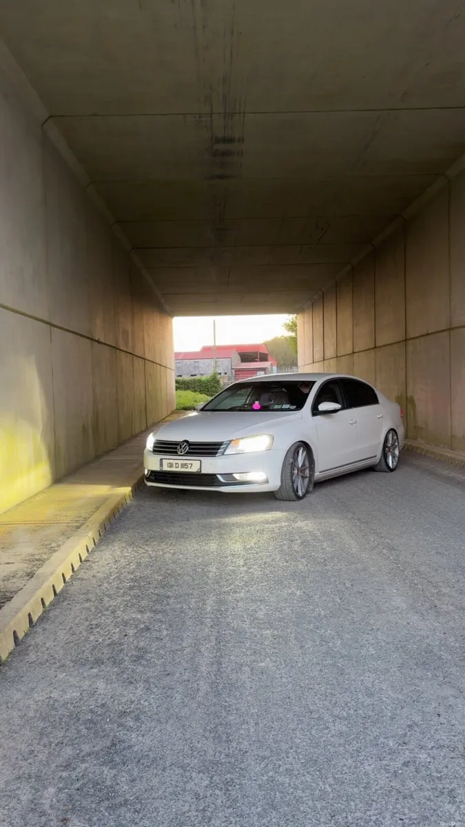 VW Passat B7 - Image 1