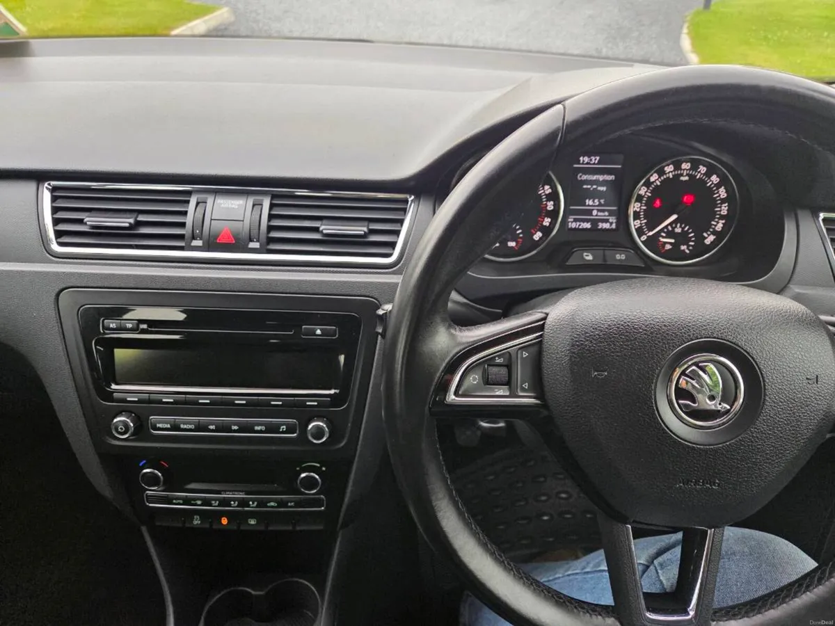 Skoda Rapid 1.6 TDI Spotless - Image 4
