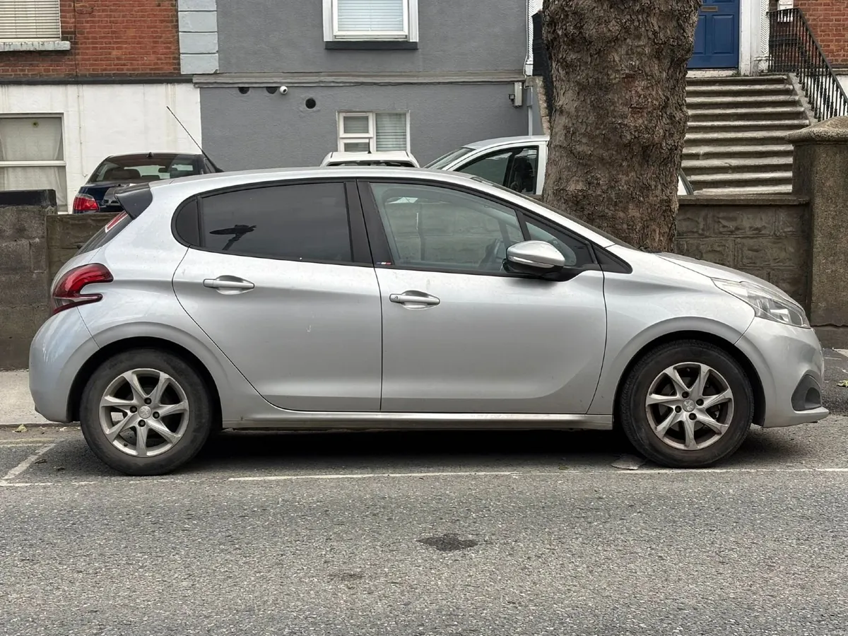 Peugeot 208 2016 - Image 3