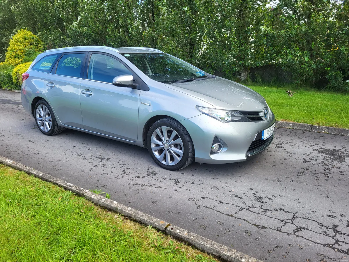 Toyota Auris HYBRID AUTOMATIC  NEW NCT - Image 1