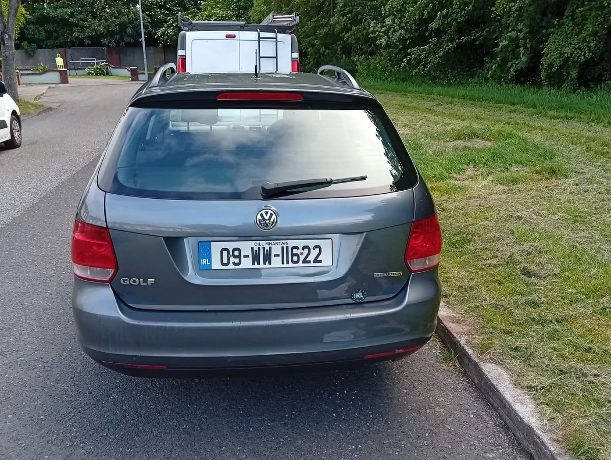 Volkswagen Golf 2009 - Image 2
