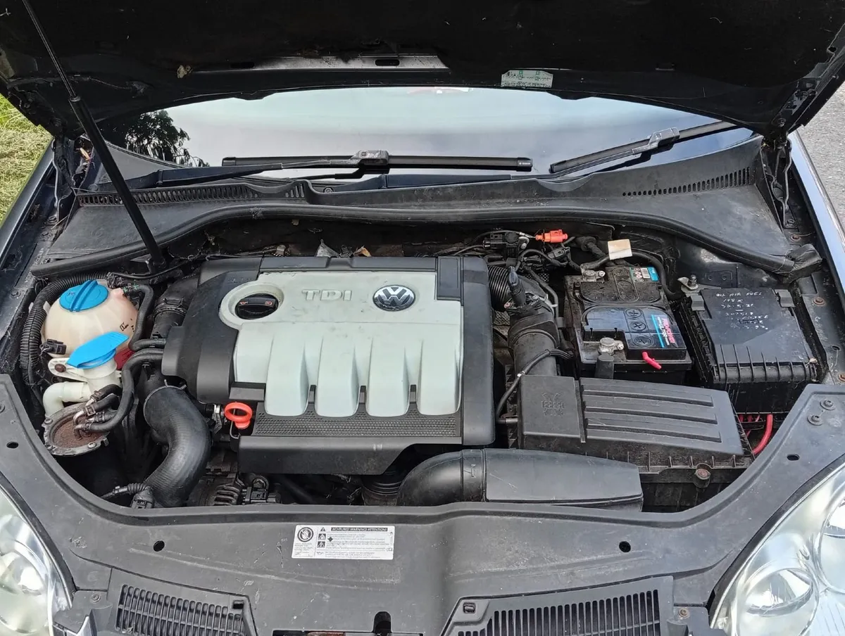 Volkswagen Golf 2009 - Image 4