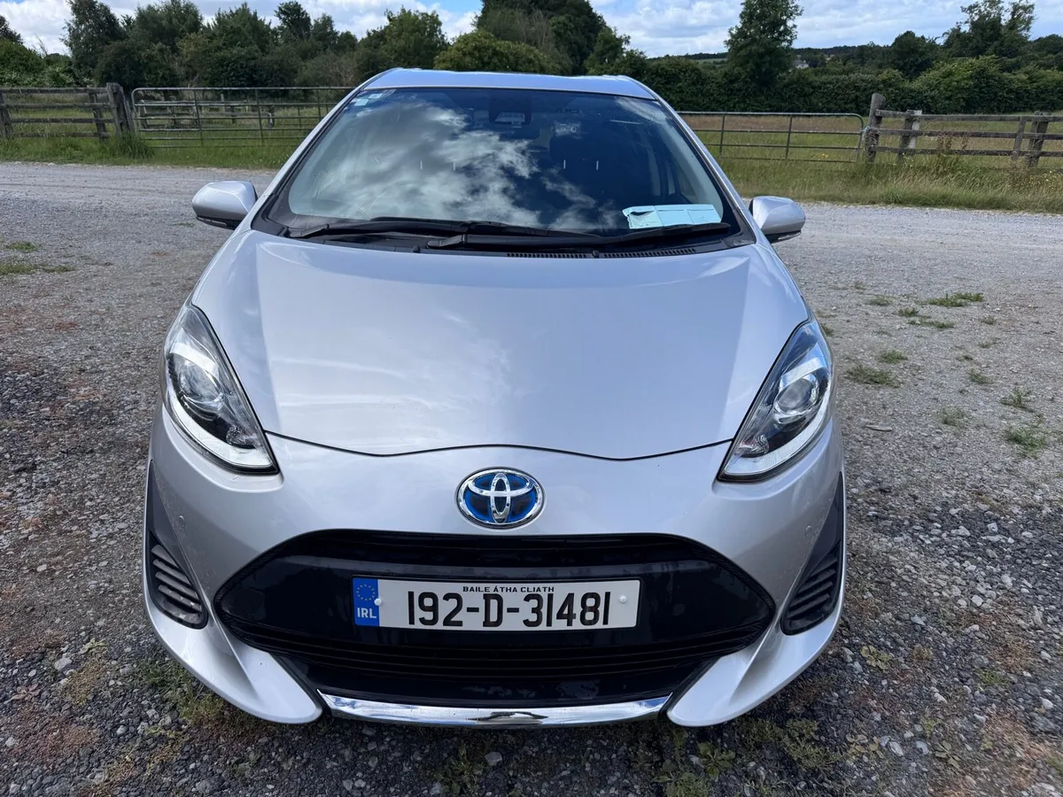 Toyota Aqua 192 - Push start with Cruise control - Image 1