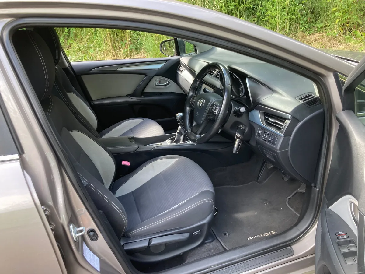 2015 Toyota Avensis 1.6 Diesel Luna Saloon - Image 4