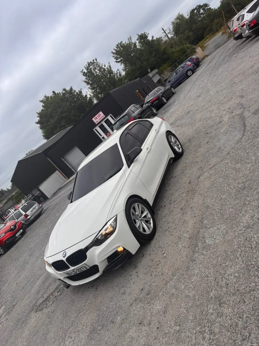 BMW 3-Series 2016 - Image 3
