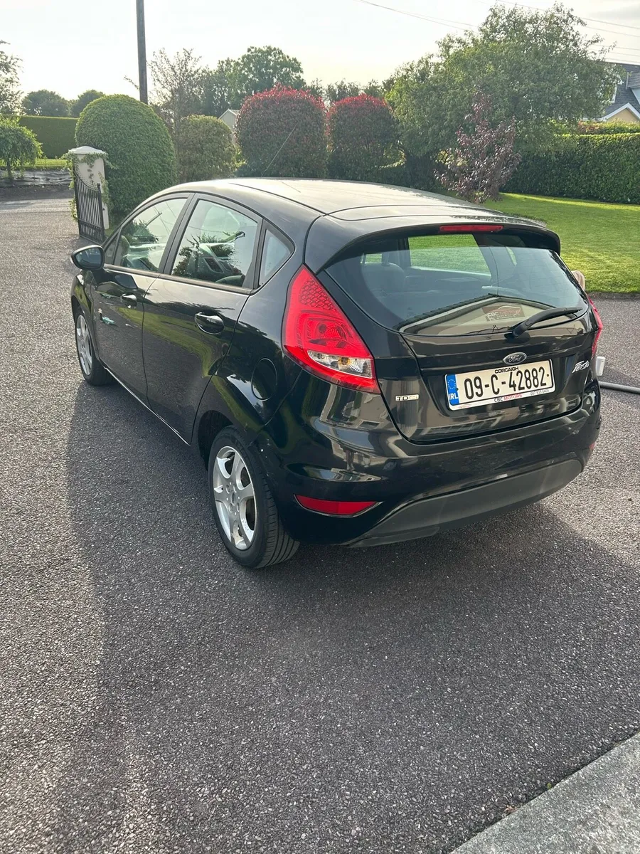 Ford Fiesta Edge TDCI (68) 2009 - Image 4