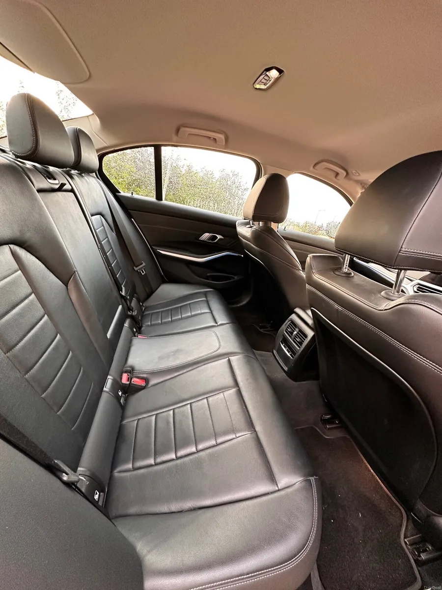 BMW 3-Series 2020 - Image 5