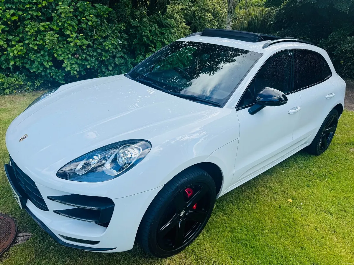 Porsche Macan TURBO  STUNNING UBER FAST SUV NI - Image 3